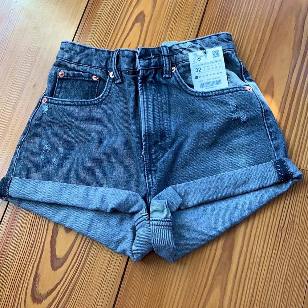 Black high rise zara shorts.